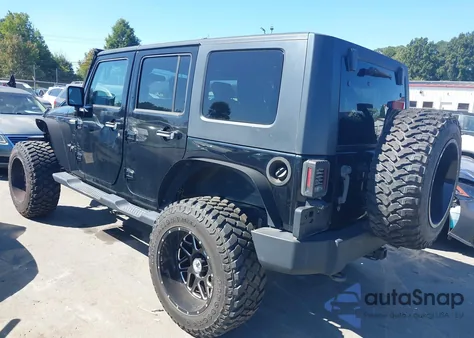 2010 Jeep Wrangler Unlimited Sport z USA, uszkodzony, nr VIN 1J4BB3H18AL113609